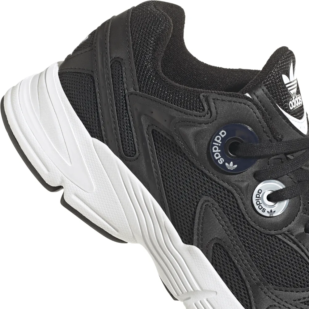 adidas Womens Astir - Black / White