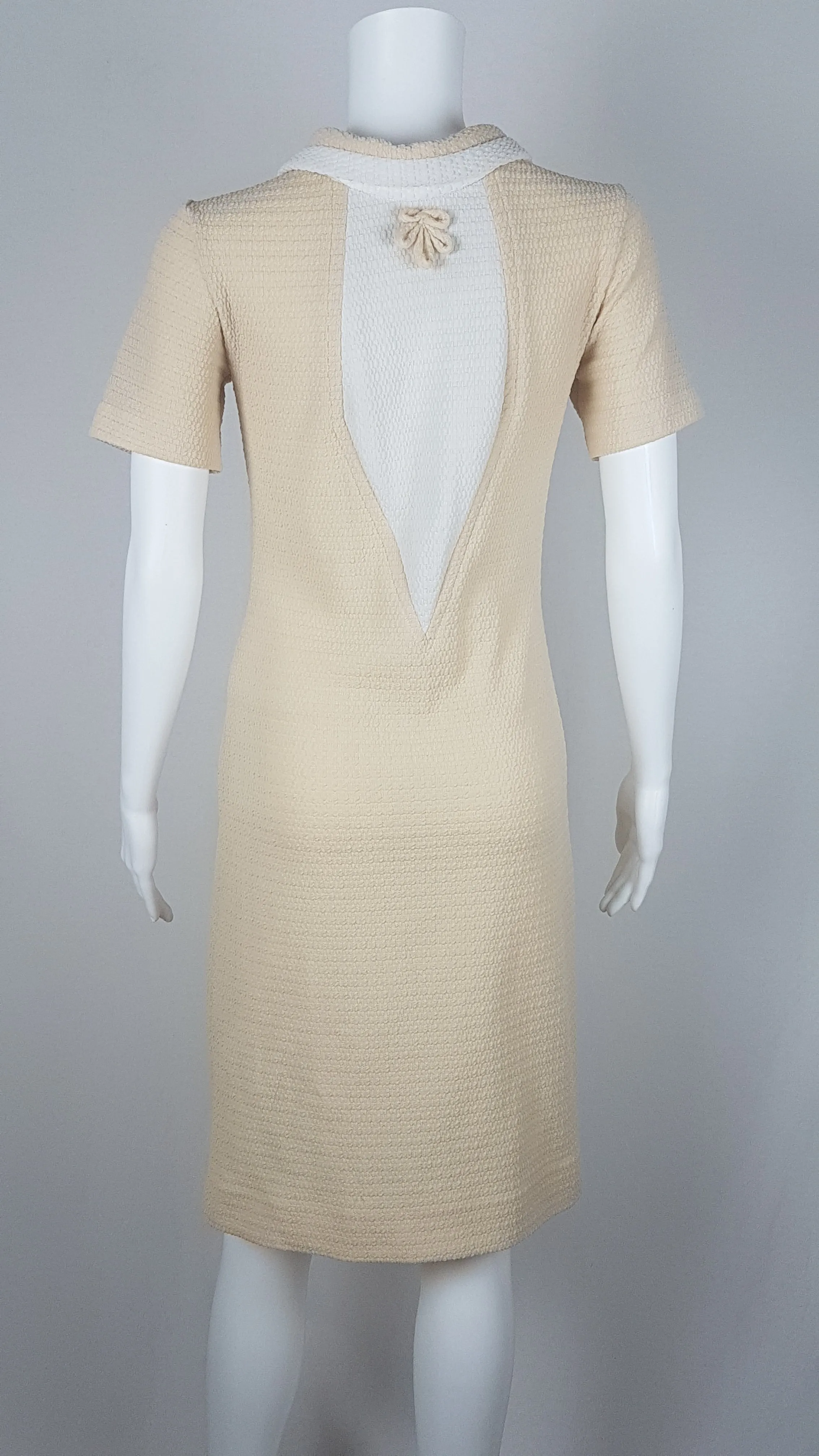 Vintage 1960's Cream and White Bow Detail Shift Dress