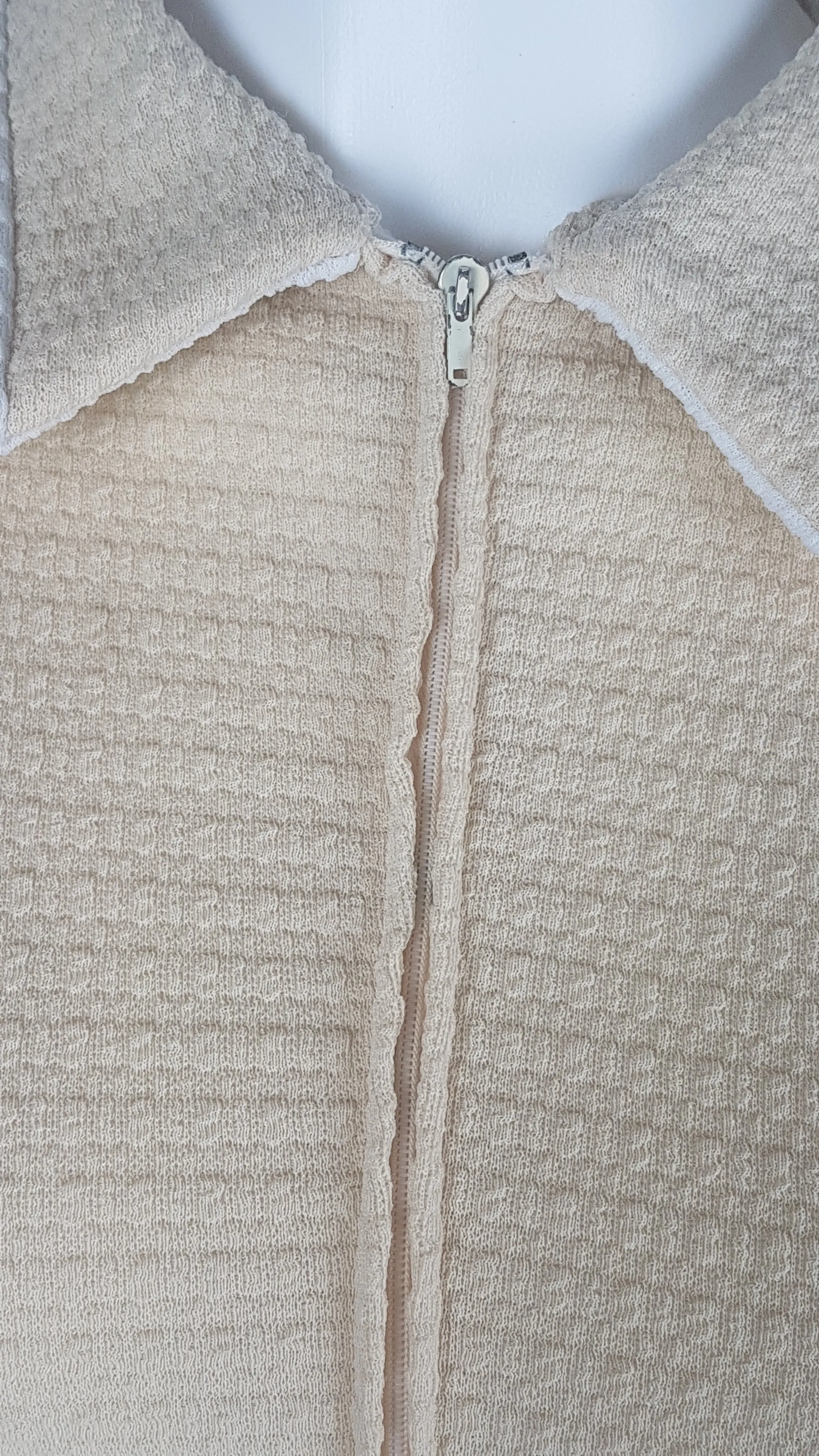 Vintage 1960's Cream and White Bow Detail Shift Dress