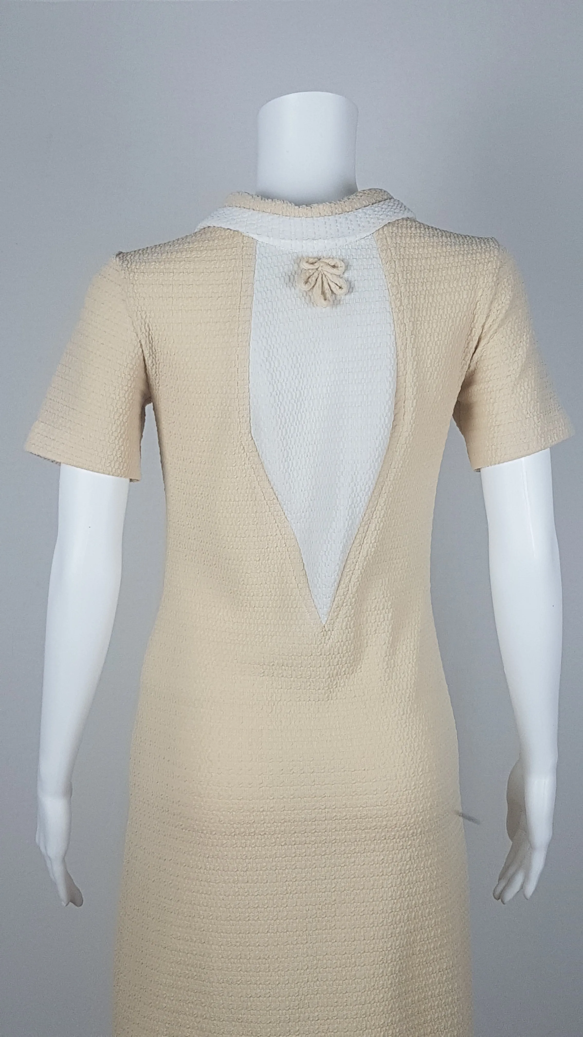 Vintage 1960's Cream and White Bow Detail Shift Dress
